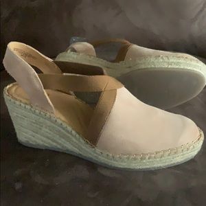 Wedge sandals